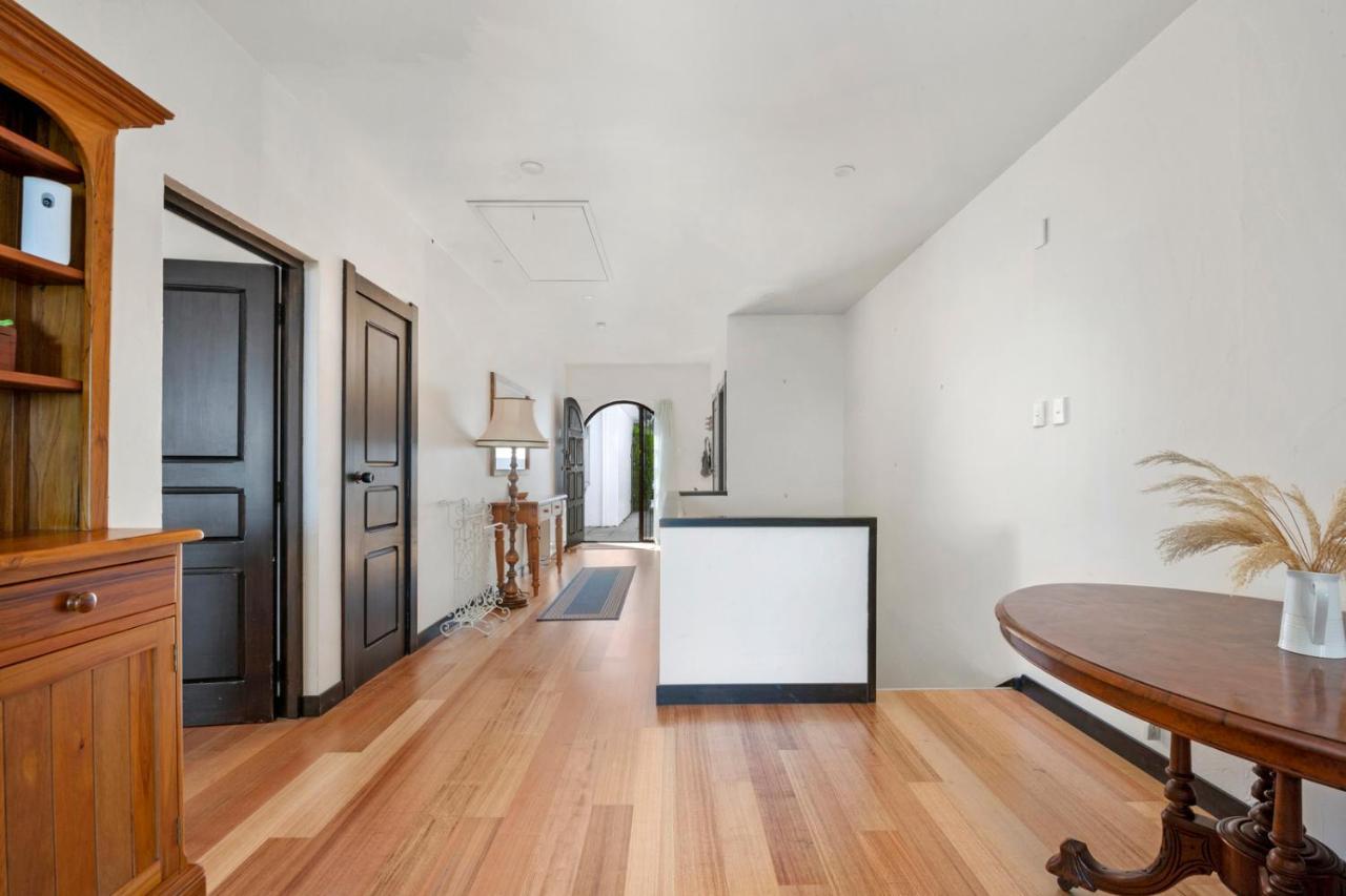 Lakefront Villa - Waitahanui Holiday Home Buitenkant foto