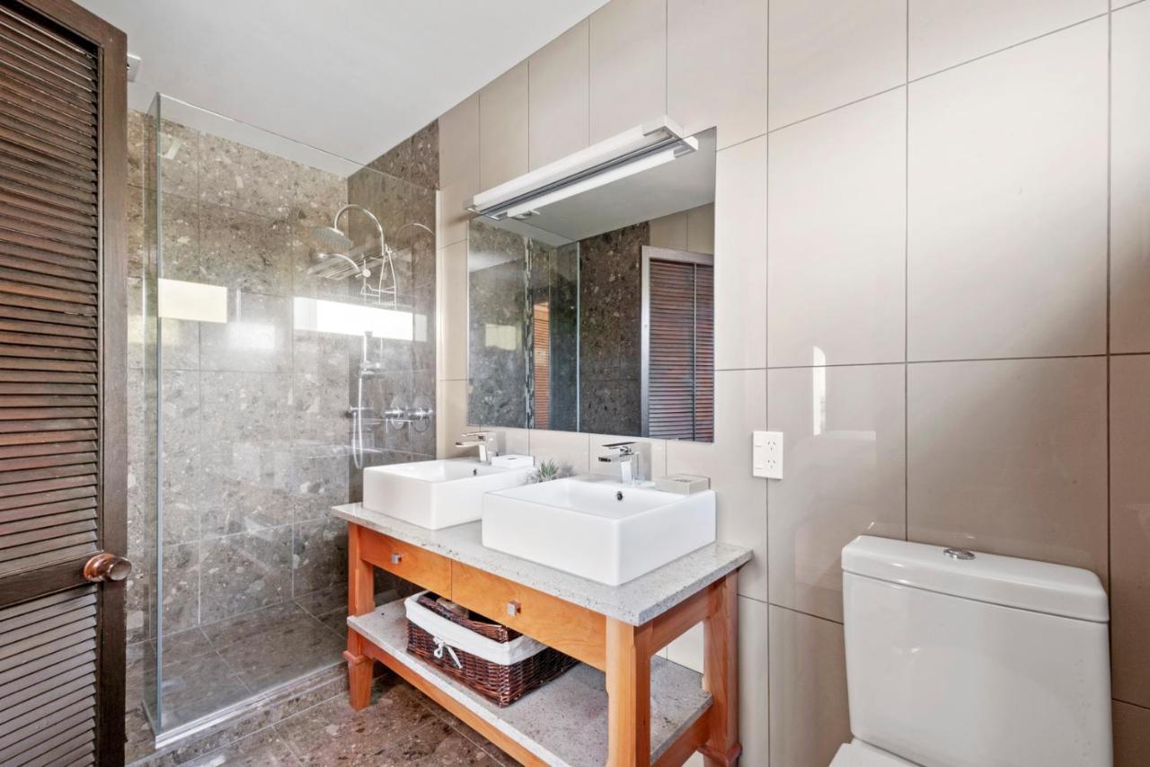 Lakefront Villa - Waitahanui Holiday Home Buitenkant foto